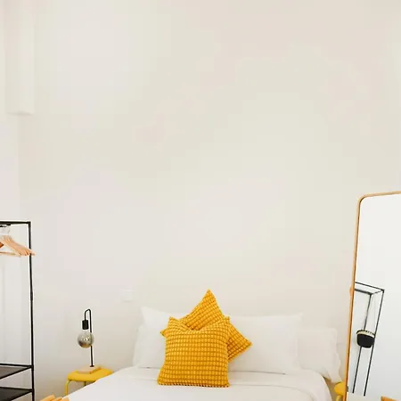 Melbourne Lane Hostel *